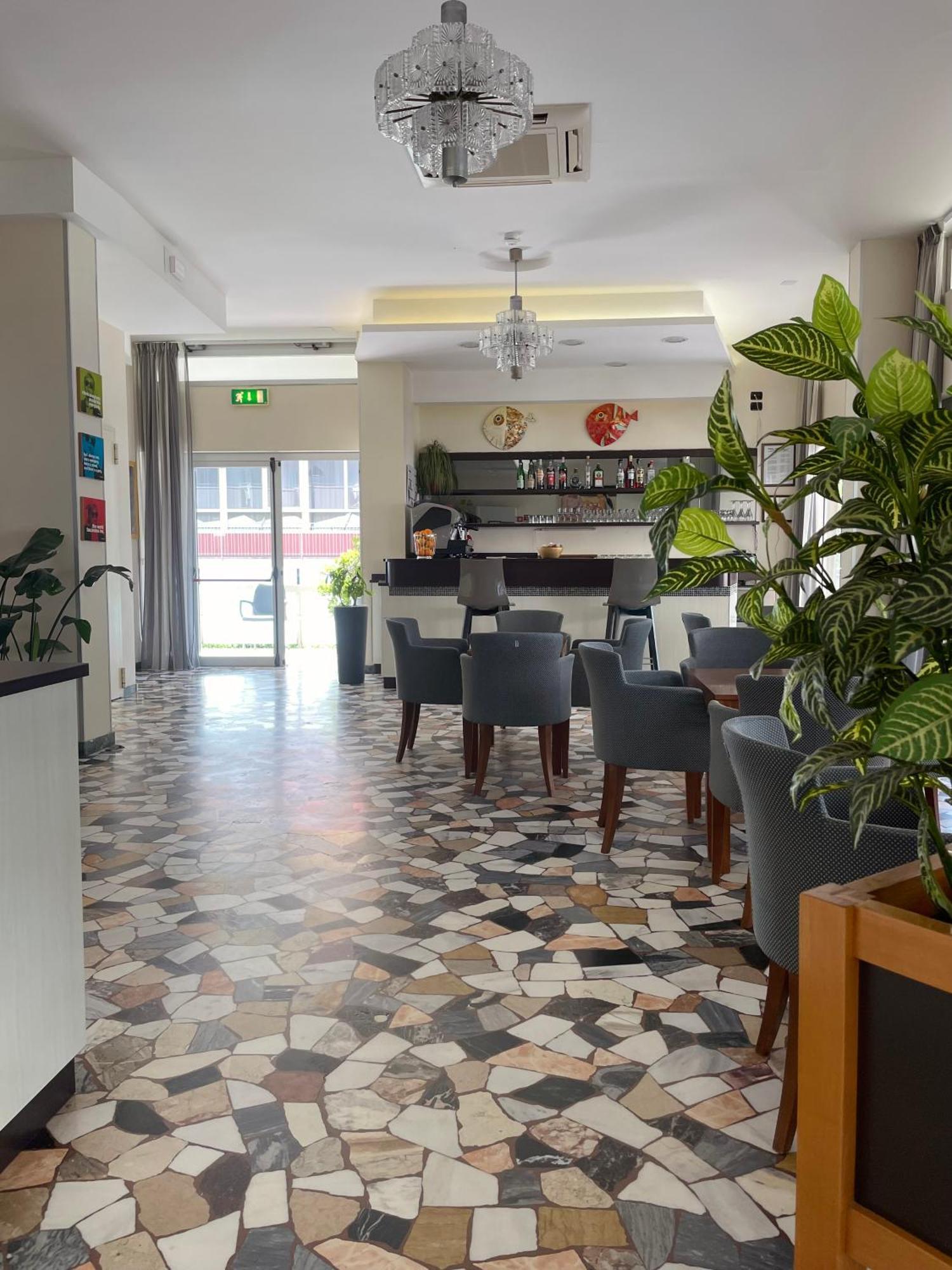 Hotel Haway Rimini Exterior photo
